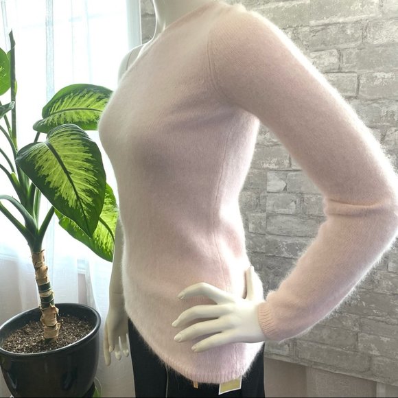 SOLD | NWT Le Chateau Angora Rabbit Pink Sweater - Picture 6 of 13